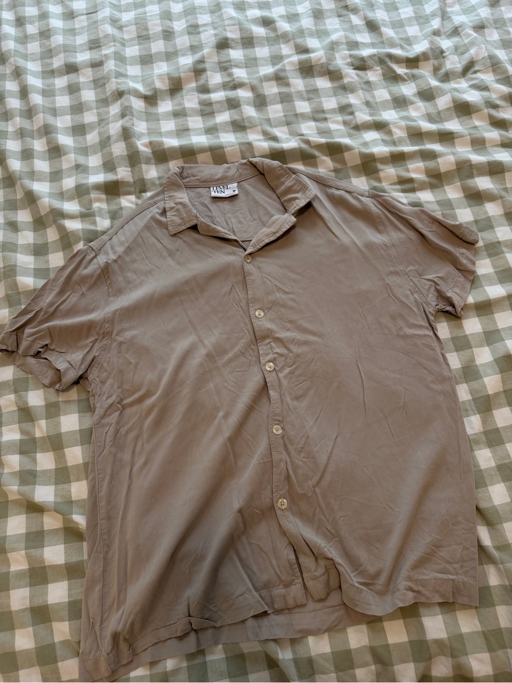 Men's Casual Short-Sleeve Button-Down Shirt in Taupe